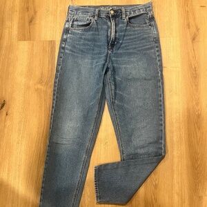 AMERICAN EAGLE mom jeans womens sz 4